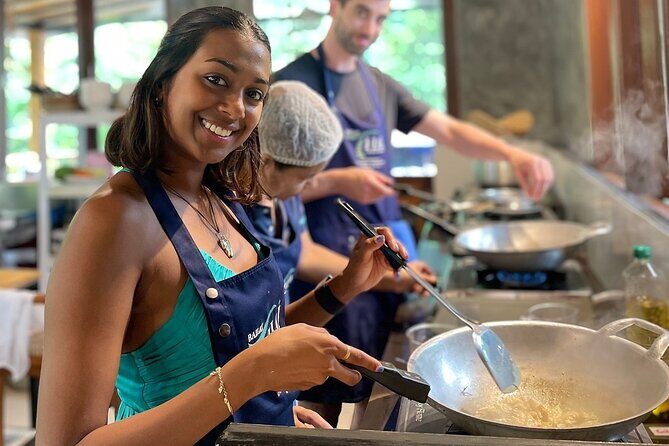 Railay Authentic Thai Cooking Class with Local Chef in Krabi - Analyzing the True Value