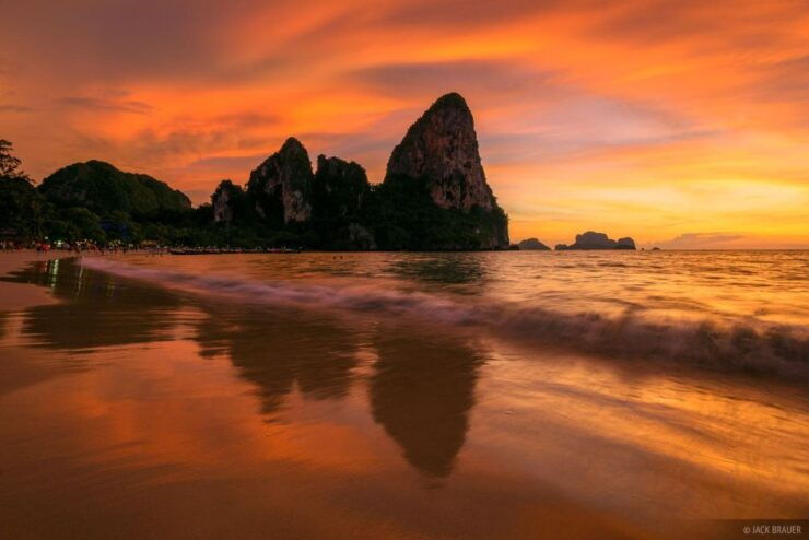 Railay Sunset and Bioluminescent Planktons - Witnessing Bioluminescent Plankton