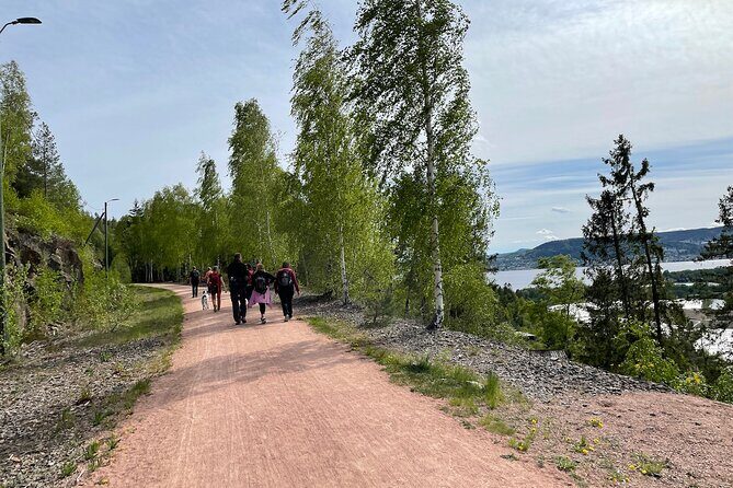 Railway walk along Old Drammen Line - An In-Depth Look at the Railway Walk Along Old Drammen Line