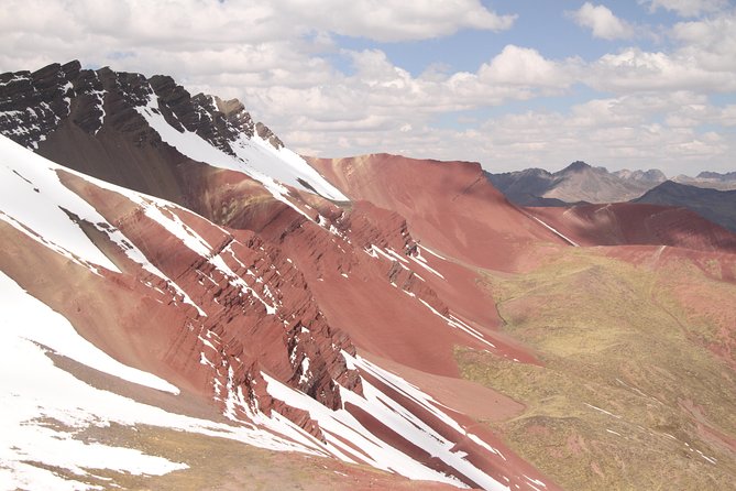 Rainbow Montain and Red Valley Private - Tour Details