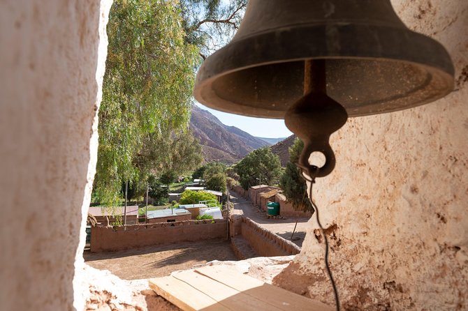 Rainbow Valley Tour, Yerbas Buenas Petroglyphs - Half Day Tour - Tour Highlights