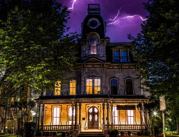 Raleigh: Ghosts and Ghouls Hauntings Walking Tour - Tour Details
