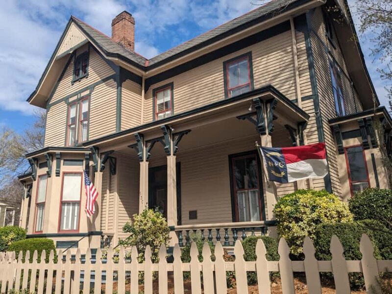 Raleigh: Oakwood and N. Blount Architecture & History Tour - Exploring Raleigh’s Architectural Gems