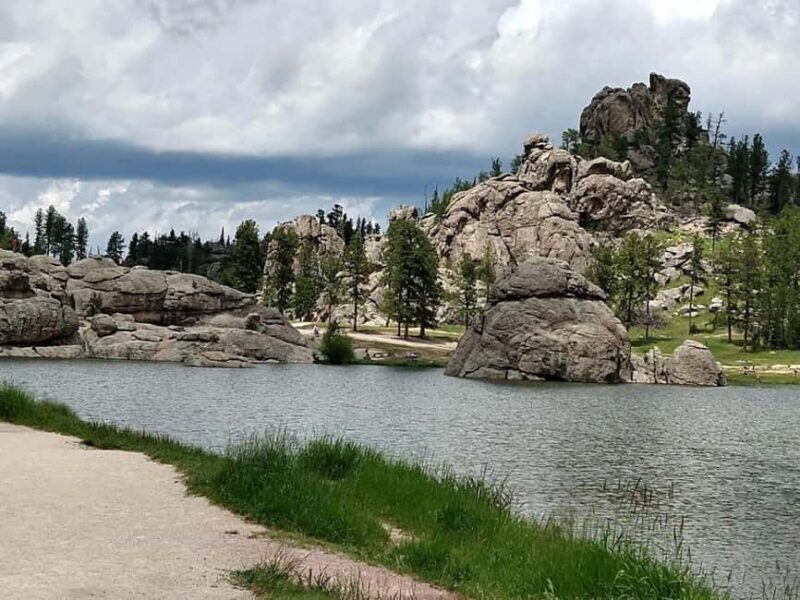 Rapid City: Black Hills Tour with Monument Tour - A Well-Rounded Day in the Black Hills