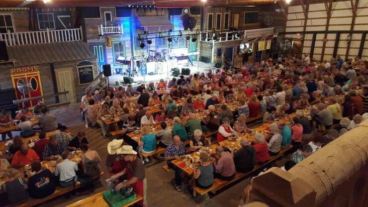 Rapid City: Chuckwagon Supper & Music Variety Show - Event Duration and Start Times