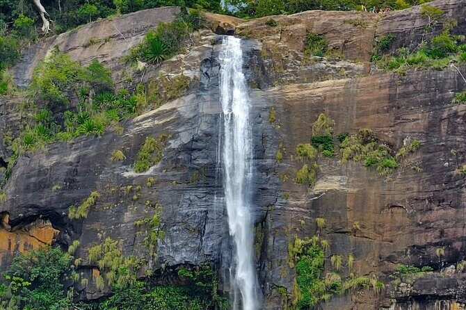 Ravana and Diyaluma Falls Tour with Natural Pool and Local Lunch - Good To Know