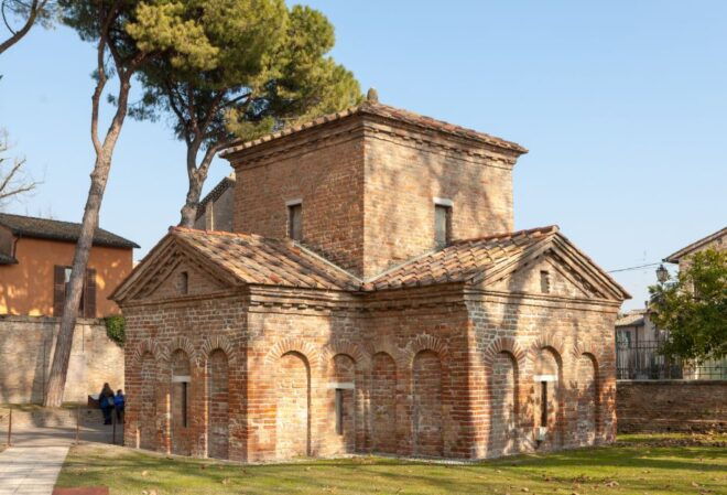 Ravenna: Dante Alighieri's Ravenna Audio Guide - Full Description