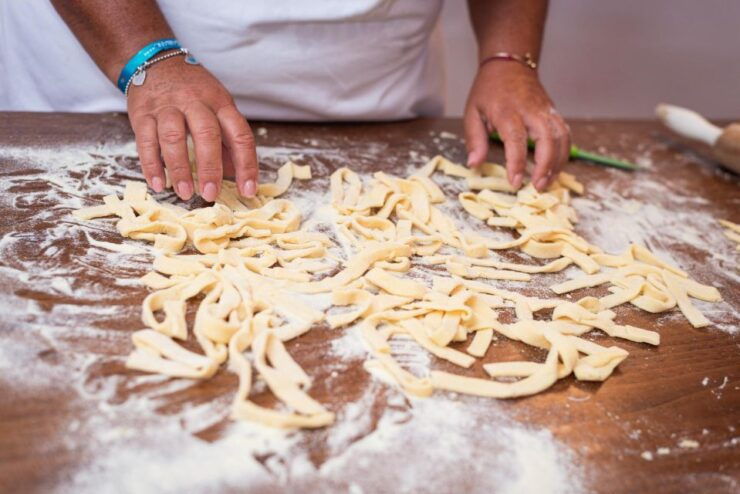 Ravenna: Small Group Pasta and Tiramisu Class - Good To Know