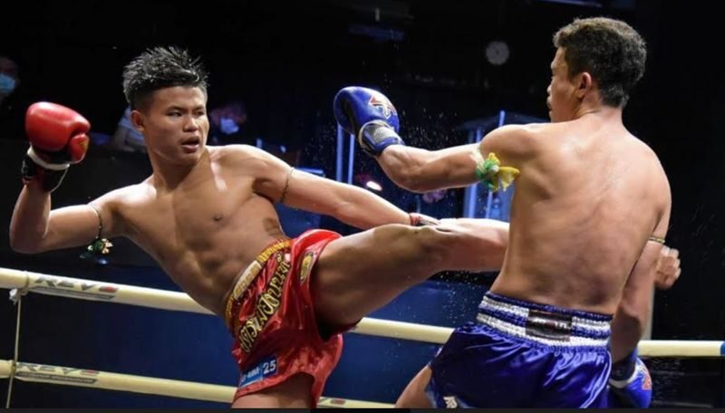 Rawai Muay Thai Boxing Stadium in Phuket - At a glance: eight bouts and three seat choices