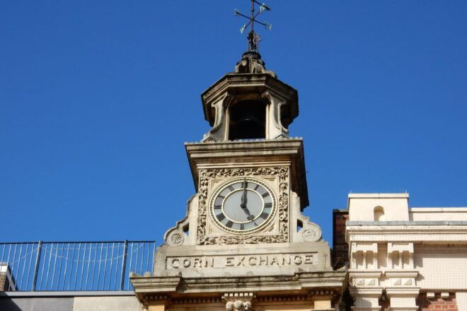 Reading: Quirky Self-Guided Smartphone Heritage Walks - Self-Guided Walk Benefits