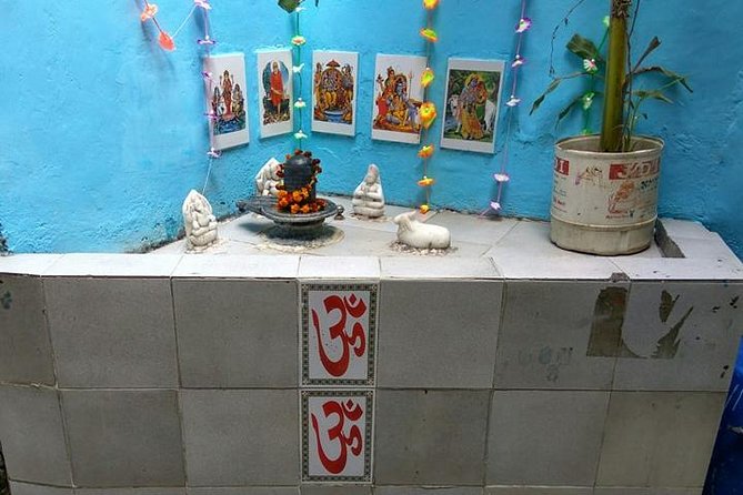 Real Life in a Delhi Slum (Small Group) - Sanjay Colony Slum Overview