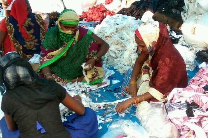 Real Life in a Delhi Slum (Small Group) - Inclusions and Logistics Details