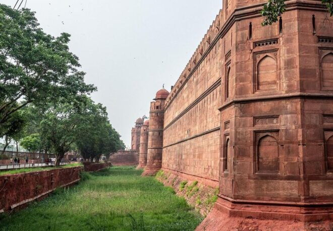 Red Fort Skip-The-Line E-Tickets & Guide Delhi Transfers - Hassle-Free Experience at the Red Fort