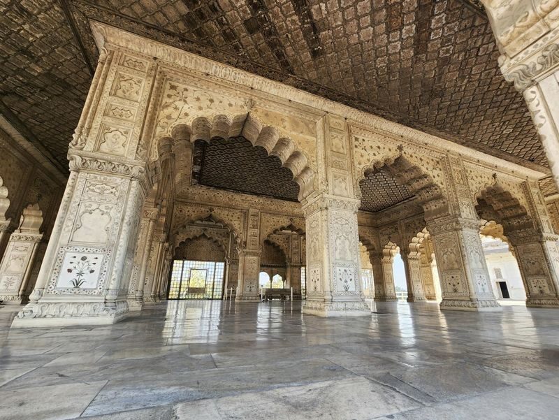 Red Fort Ticket with Optional Guide - Who gets the best value from this ticket
