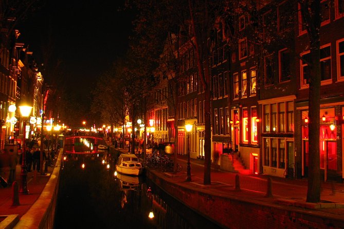 Red Light District Tour With Canal Cruise - Tour Inclusions