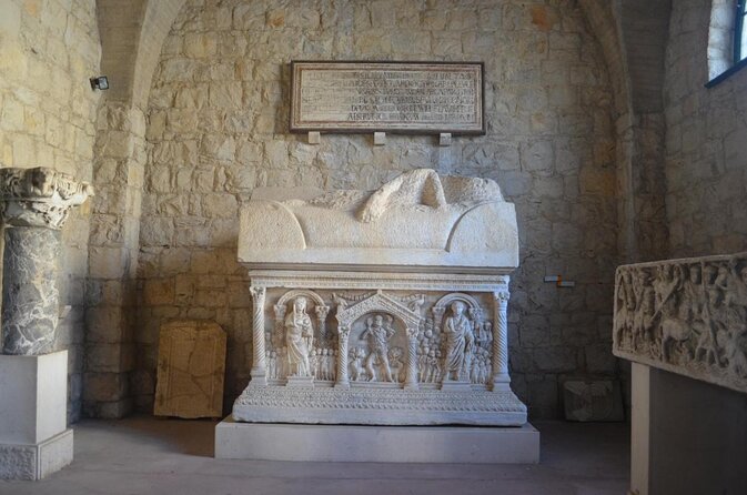 Red Line: Split Panoramic Tour With Sightseeing Bus - Tour Highlights