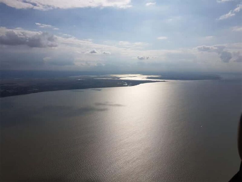 Redhill: 1-Hr Thames & Medway Estuary Helicopter Tour for 3 - Who Will Love This Experience?