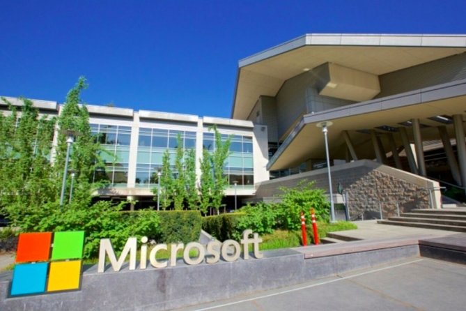 Redmond Scavenger Hunt: Open the Gates to Microsoft - Features