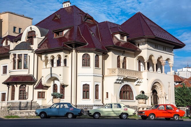 Redpatrol Bucharest of the Contrasts Tour With a Romanian Classic Car - The Sum Up