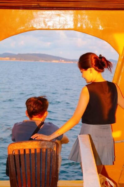 RedRiverTours - Enjoying Sunset & Night Squid Fishing - Important Information for Guests