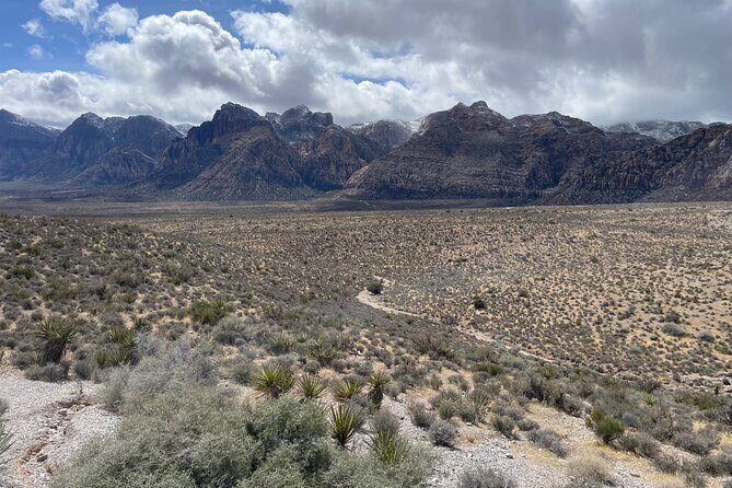 Redrock Hikes Come See Our South West Historic Beauty - An Overview of the Red Rock Hikes Experience