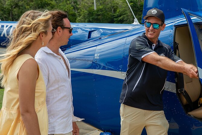 Reef & Whitehaven Spectacular - 60 Minute Helicopter Tour - Air-conditioned Vehicle