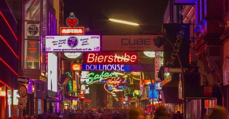 Reeperbahn Tour: Sex, Sin, Parties, and Crime - Tour Experience