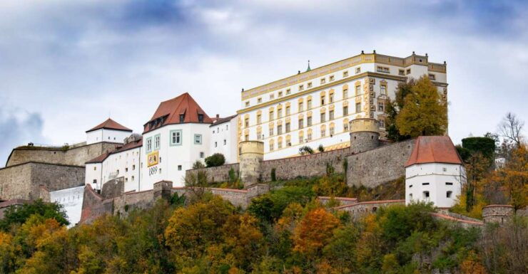 Regensburg: Day Trip to Passau and the Veste Oberhaus - Exploring Passaus Old Town