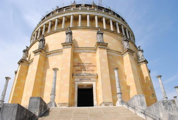 Regensburg: Kelheim Liberation Hall and City Visit - Local Culture and History