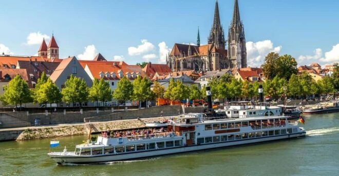 Regensburg: Old Town of Regensburg With Stadtamhof - Architectural Highlights