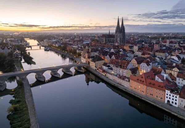 Regensburg: Old Town of Regensburg With Stadtamhof - Tour Logistics