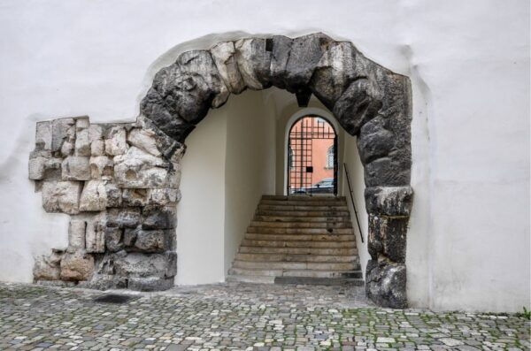 Regensburg: Scavenger Hunt Self-Guided Tour - Common Questions