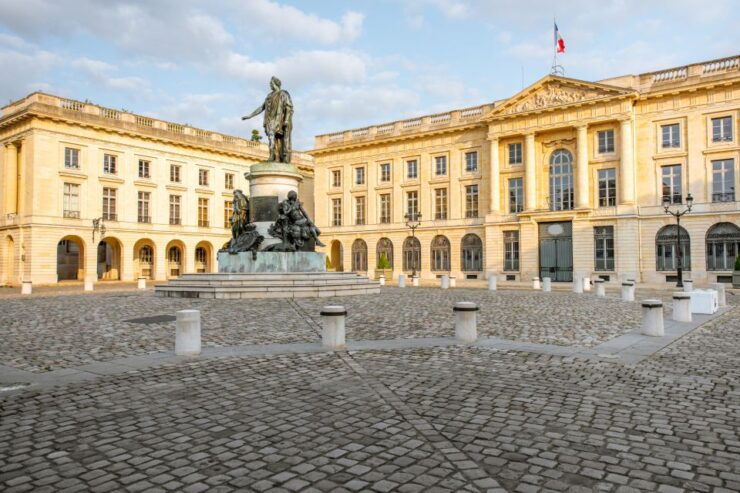 Reims: City Exploration Game and Tour - Activity Details