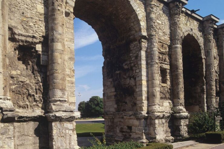Reims: City Exploration Game and Tour - Experience Highlights