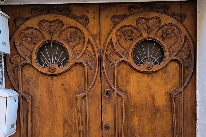 Reina Sofia Private Museum Tour With Intro Walk - Accessibility Information