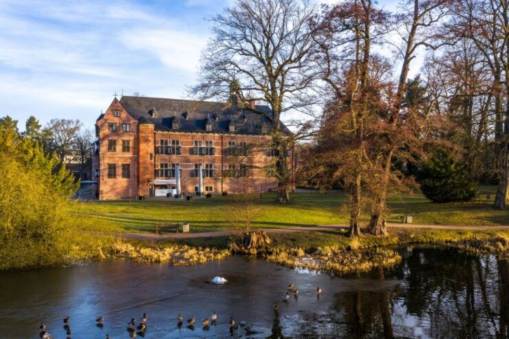 Reinbek Castle & Ahrensburg Palace Trip by Car From Hamburg - Admire Renaissance Architecture and Art