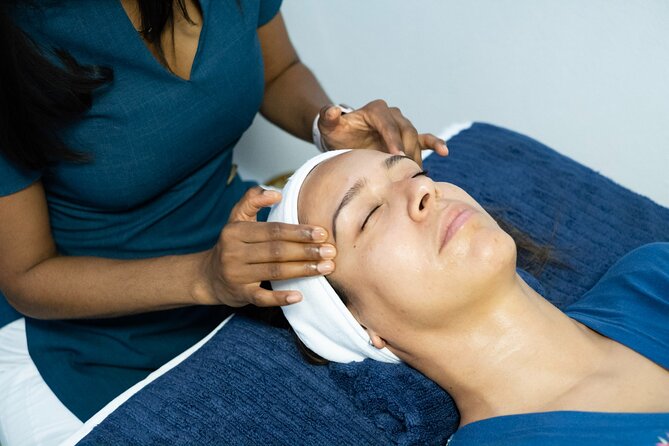 Rejuvenating Facial in Local Spa Room - What to Expect During Your Facial Session