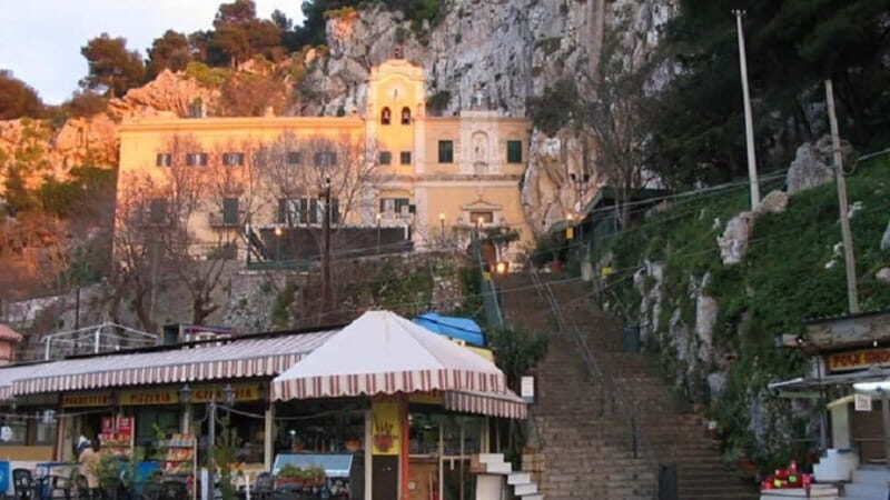 Relax in Mondello and Sanctuary in Monte Pellegrino - Good To Know