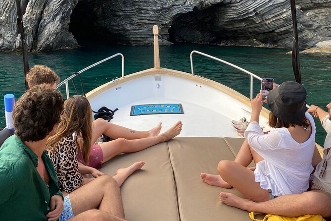 Relaxing Boat Tour With Aperitif in Cinque Terre - Positive Feedback From Viator Travelers