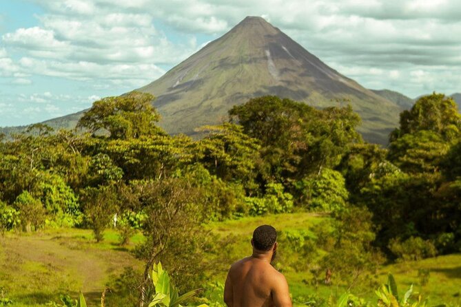 Relaxing Hotsprings and La Fortuna Waterfall Tour - Meeting and Pickup Details