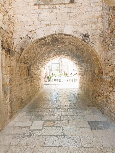 Relaxing walking tour Split - Good To Know