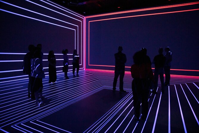 Remastered" Audiovisual Experience in Rotterdam - Questions and Support for Visitors