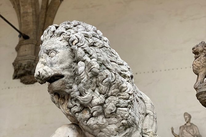 RENAISSANCE SECRETS WITH ELVIS - Walking Experience - Meeting Point and Starting the Adventure