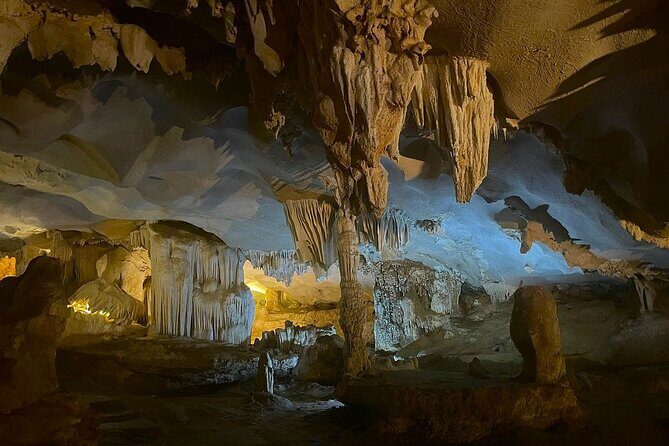 Renea Cruises 2-Day Voyage Through Bai Tu Long's Untouched Beauty - Discovering Bai Tu Long Bay: A Closer Look at the Itinerary