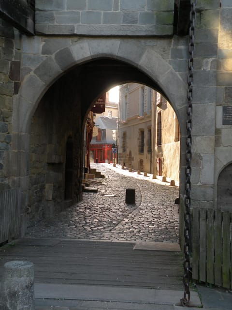 Rennes: Private Guided Walking Tour - Booking and Cancellation Policy