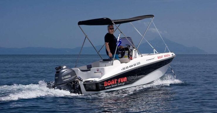 RENT A 4,5M POLYESTERIC BOAT WITHOUT LICENSE - Pricing and Duration