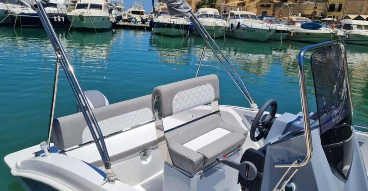 Rent a Boat for a Full Day in August 2024 in Castellammare Del Golfo Q19 - Boat Features and Equipment