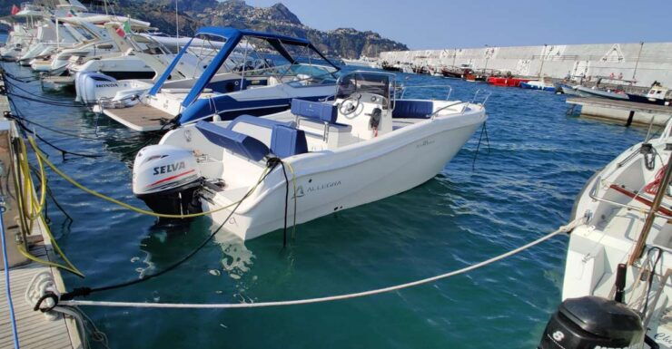 Rent a Boat in Taormina Without a License - Activity Details