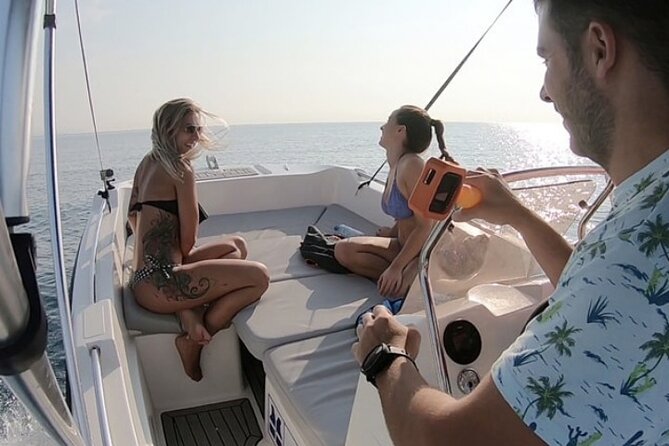 Rent a Boat Without License in Barcelona - The Sum Up