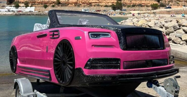 RENT a Pink Rolls Royce Waterboat Car in Mallorca - Rental Details